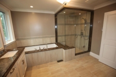 Master Ensuite 2